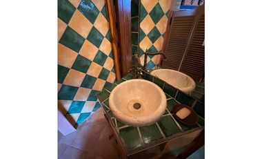 VENTA CASA CON VISTA A LA INDIA DORMIDA EN EL VALLE 1,700MTRS EV