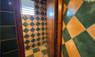 VENTA CASA CON VISTA A LA INDIA DORMIDA EN EL VALLE 1,700MTRS EV