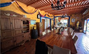 VENTA CASA CON VISTA A LA INDIA DORMIDA EN EL VALLE 1,700MTRS EV