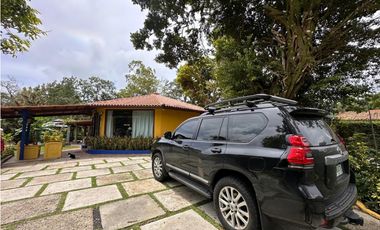 VENTA CASA CON VISTA A LA INDIA DORMIDA EN EL VALLE 1,700MTRS EV