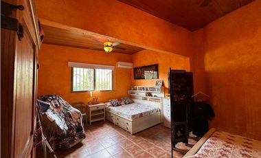 VENTA CASA CON VISTA A LA INDIA DORMIDA EN EL VALLE 1,700MTRS EV
