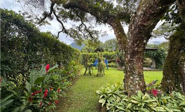 VENTA CASA CON VISTA A LA INDIA DORMIDA EN EL VALLE 1,700MTRS EV