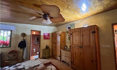 VENTA CASA CON VISTA A LA INDIA DORMIDA EN EL VALLE 1,700MTRS EV