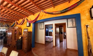 VENTA CASA CON VISTA A LA INDIA DORMIDA EN EL VALLE 1,700MTRS EV