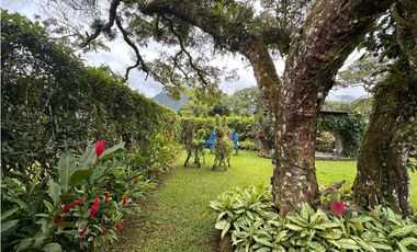 VENTA CASA CON VISTA A LA INDIA DORMIDA EN EL VALLE 1,700MTRS EV