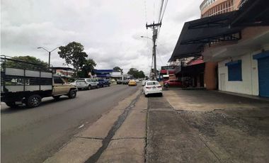 ALQUILO LOCAL EN CHORRERA PARQUE LIBERTADORES 660MTS