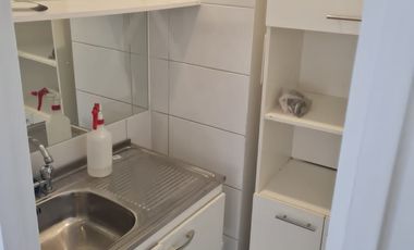 OFICINA 3 PRIVADOS, 1 BAÑO, ESTAC  METRO MANQUEHUE