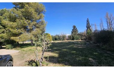 VENTA · CASA ·3 DOR 1.450 m2 · LUJAN CERCA De CHACRAS · NO APTO CÉDITO