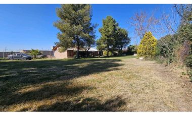 VENTA · CASA ·3 DOR 1.450 m2 · LUJAN CERCA De CHACRAS · NO APTO CÉDITO