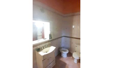 VENTA · CASA ·3 DOR 1.450 m2 · LUJAN CERCA De CHACRAS · NO APTO CÉDITO