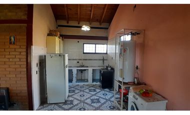 VENTA · CASA ·3 DOR 1.450 m2 · LUJAN CERCA De CHACRAS · NO APTO CÉDITO