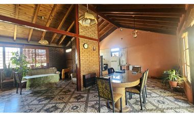 VENTA · CASA ·3 DOR 1.450 m2 · LUJAN CERCA De CHACRAS · NO APTO CÉDITO