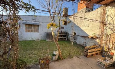 Vendo Casa con Departamento en Concepción del Uruguay, Entre Ríos
