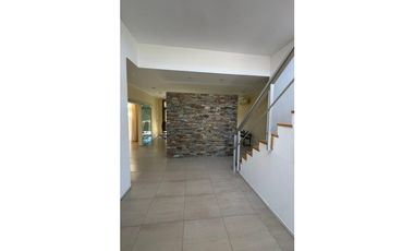 VENTA CASA EN BARRIO CLUB DE CAMPO LOS PUENTES