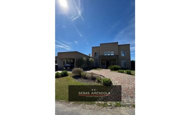 VENTA CASA EN BARRIO CLUB DE CAMPO LOS PUENTES