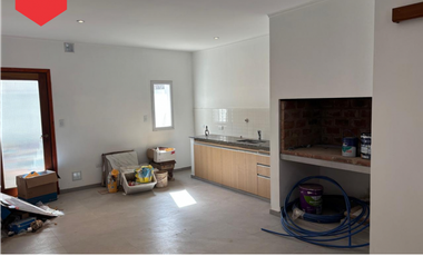 CASA EN VENTA (Calle 12 entre 13 y 15)