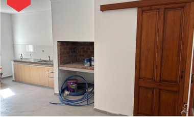 CASA EN VENTA (Calle 12 entre 13 y 15)