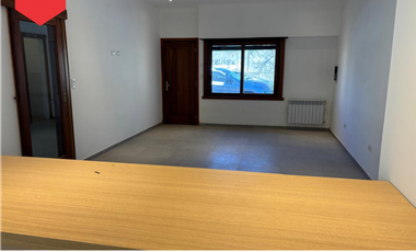 CASA EN VENTA (Calle 12 entre 13 y 15)