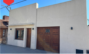 CASA EN VENTA (Calle 12 entre 13 y 15)