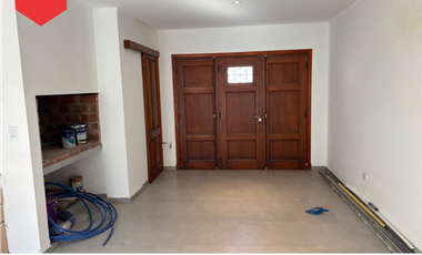 CASA EN VENTA (Calle 12 entre 13 y 15)