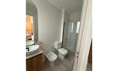 3 AMBIENTES A LA CALLE CON BALCON SALIENTE - LURO 2551