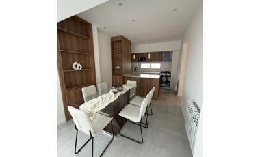 3 AMBIENTES A LA CALLE CON BALCON SALIENTE - LURO 2551