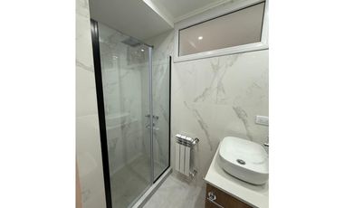 3 AMBIENTES A LA CALLE CON BALCON SALIENTE - LURO 2551