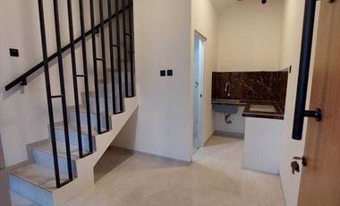 Rumah mewah 2 lantai hrga murah lokasi dekat kntor walikota jakut