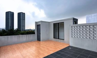 Rumah dalam townhouse premium cilandak selangkah ke citos