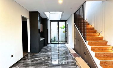 Rumah dalam townhouse premium cilandak selangkah ke citos