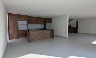 VENTA DE CASA NUEVA EN METEPEC CERCA DEL INSTITUTO INDIGO