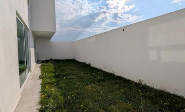 VENTA DE CASA NUEVA EN METEPEC CERCA DEL INSTITUTO INDIGO