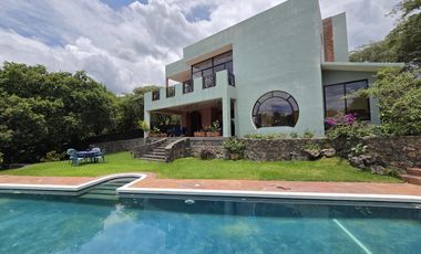 Casa en venta en Santo Domingo Ocotitlán, Tepoztlán, Morelos