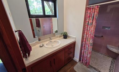 Casa en venta en Santo Domingo Ocotitlán, Tepoztlán, Morelos