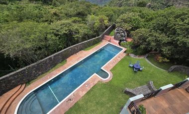 Casa en venta en Santo Domingo Ocotitlán, Tepoztlán, Morelos