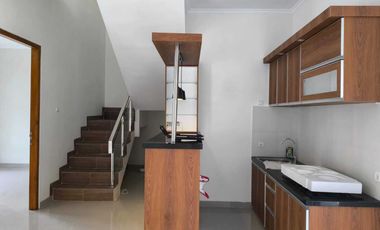 Rumah Baru 2 Lantai Mewah Ringroad Selatan Dekat UMY Yogyakarta