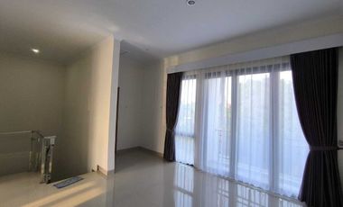 Rumah Baru 2 Lantai Mewah Ringroad Selatan Dekat UMY Yogyakarta