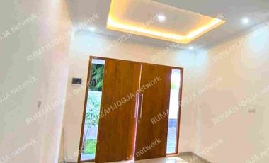 Rumah 2 Lantai Murah dekat Sekolah Al Azhar / Kesatuan Bangsa Jogja