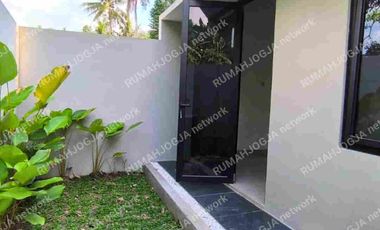 Rumah 2 Lantai Murah dekat Sekolah Al Azhar / Kesatuan Bangsa Jogja