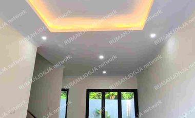 Rumah 2 Lantai Murah dekat Sekolah Al Azhar / Kesatuan Bangsa Jogja