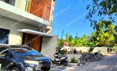 Rumah 2 Lantai Murah dekat Sekolah Al Azhar / Kesatuan Bangsa Jogja