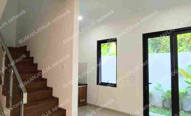 Rumah 2 Lantai Murah dekat Sekolah Al Azhar / Kesatuan Bangsa Jogja
