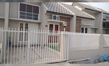 Rumah Dikontrakan Sedati Semi Furnish di Alana Cemandi