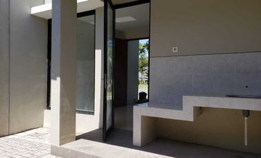 Disewakan Rumah Northwest Lake Murahh Siap Huni