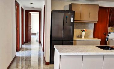 Baru Renovasi 3 Kamar 118 m2 Full Furnished Simprug Jakarta Selat