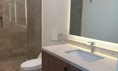 CASA EN VENTA EN PRIVADA CON ACABADOS DE LUJO EN ZONA PONIENTE DE SLP