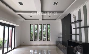 Rumah  Minimalis  Lippo Karawaci Lb 440m2 Taman Diponegoro