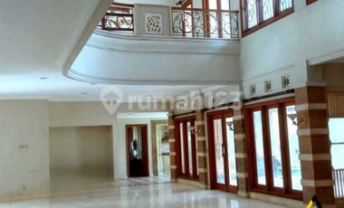 Dijual Rumah Sultan Kawasan Elite Super Strategis Solo Baru Luas 1250m