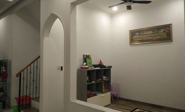 Rumah Mewah harga miring di perumahan Taman Duta Cisalak Depok