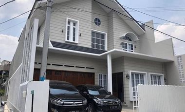 Rumah Mewah harga miring di perumahan Taman Duta Cisalak Depok